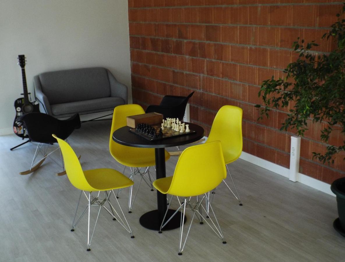 מונפורט דה למוס Albergue Santiago 15 Monforte מראה חיצוני תמונה