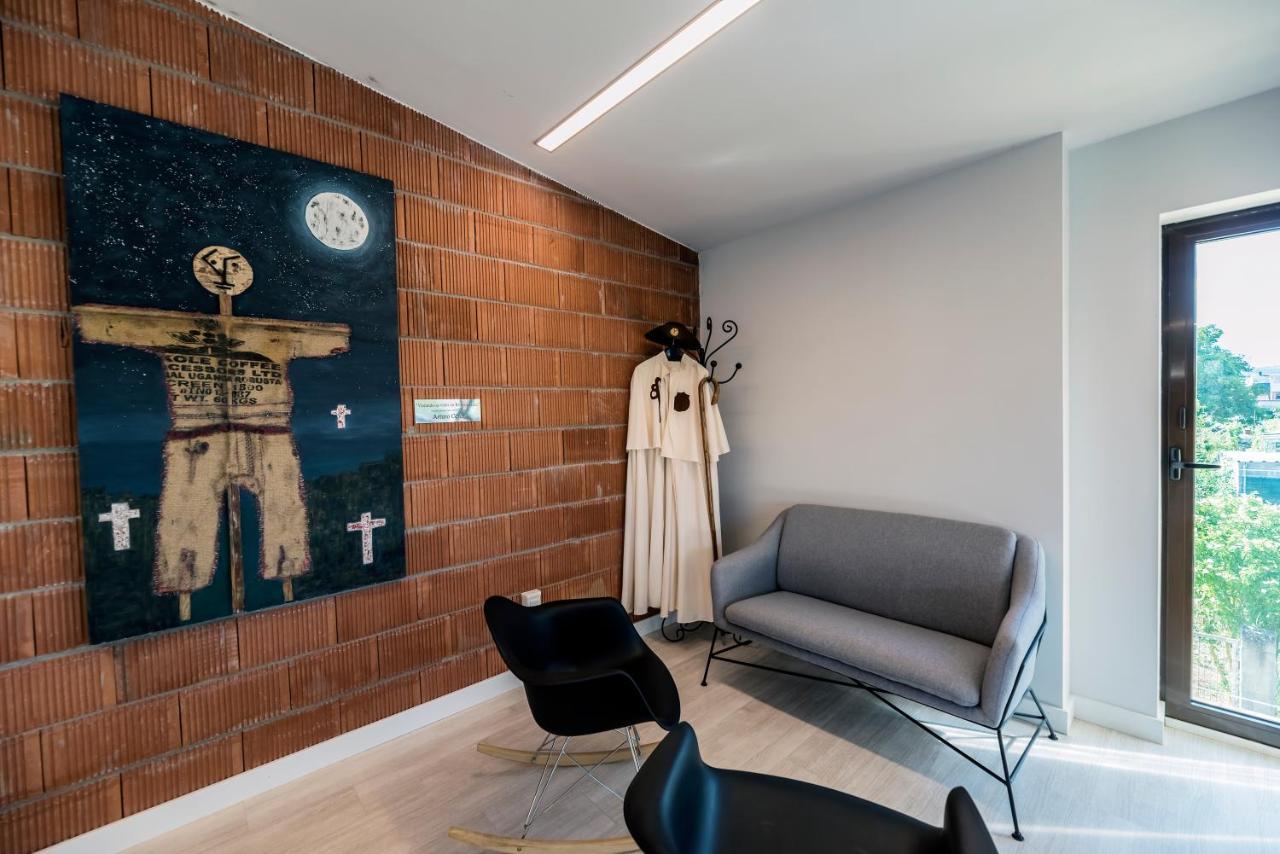 מונפורט דה למוס Albergue Santiago 15 Monforte מראה חיצוני תמונה